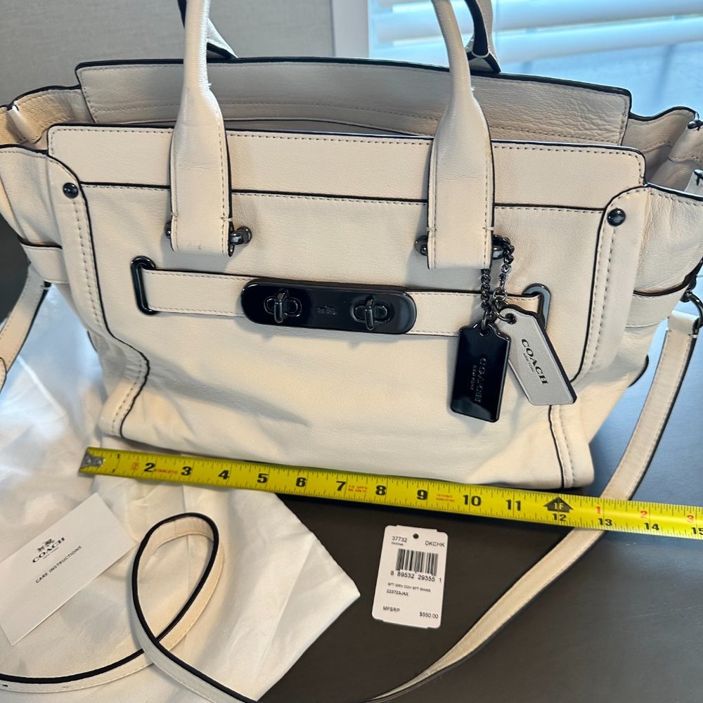 Beautiful Authentic Coach bag - Picture 4 of 12